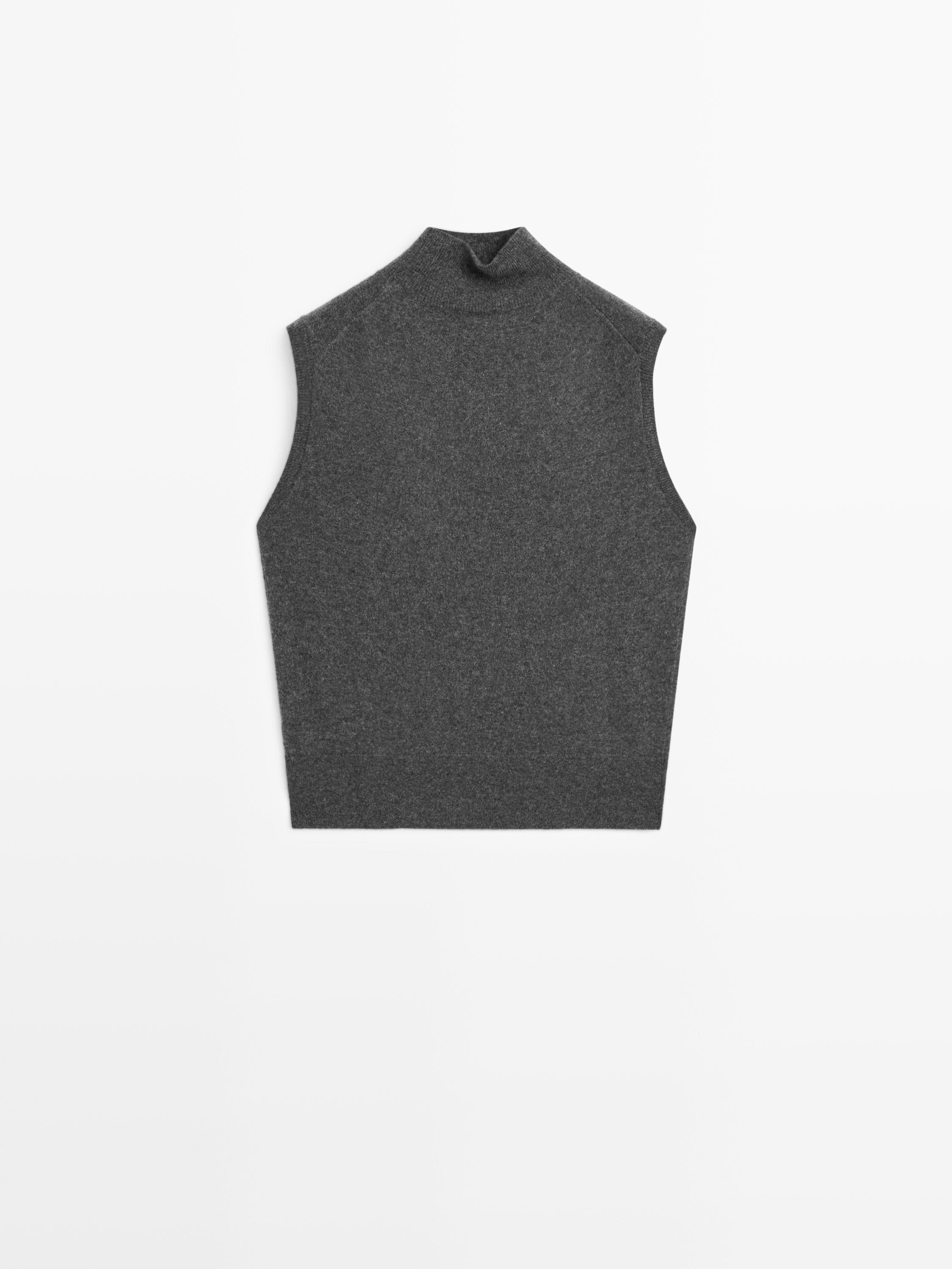 Cashmere knit vest